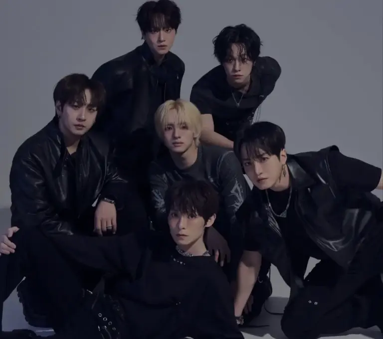MUL members are Luha, Shinwoo, Kangsan, Wonchul, Yunsol, and Seonghun.
